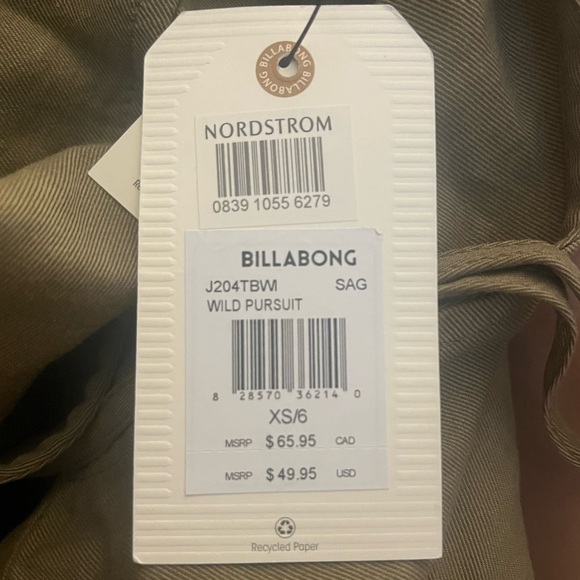 NWT Billab*ng Women’s Romper - Picture 3 of 3